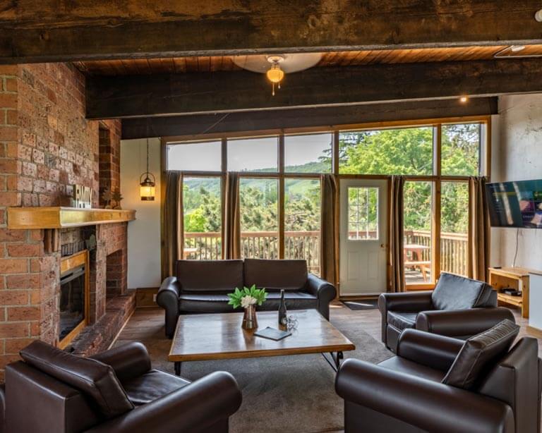 Living room with lots of windows