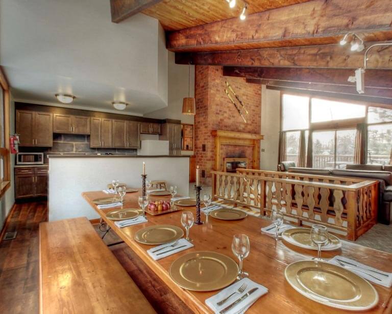 Dining table setting